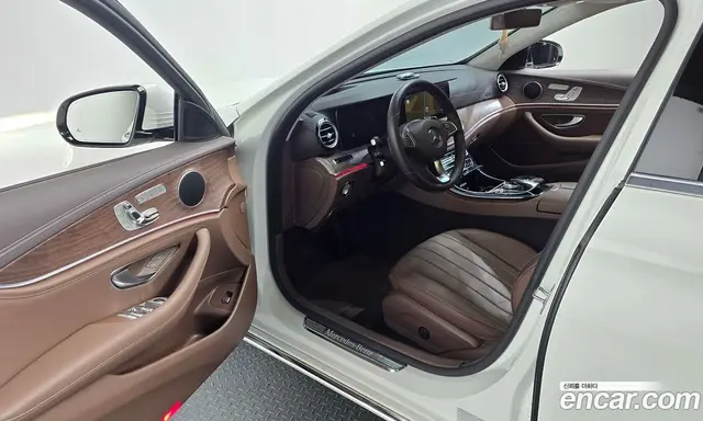 Mercedes-Benz E-Class 2016 2.0 автомат (гидро), миниатюра 12