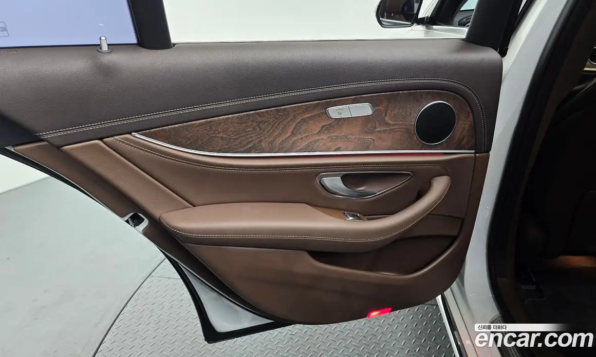 Mercedes-Benz E-Class 2016 2.0 автомат (гидро), фото 14