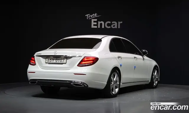 Mercedes-Benz E-Class 2016 1.9 гидро, миниатюра 2