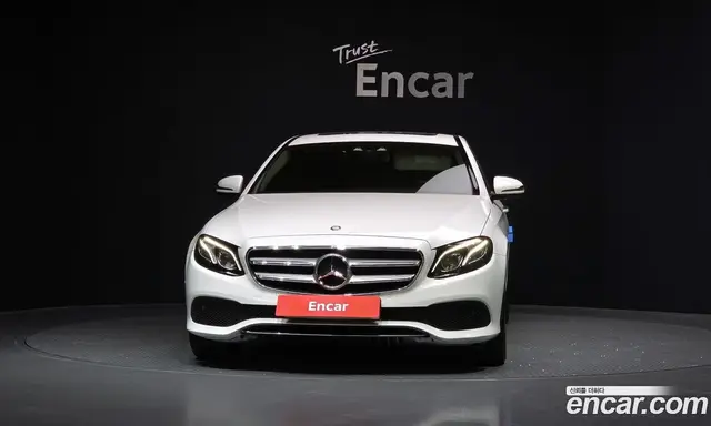 Mercedes-Benz E-Class 2016 1.9 гидро, миниатюра 3