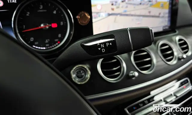 Mercedes-Benz E-Class 2016 1.9 гидро, миниатюра 9
