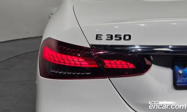 Mercedes-Benz E-Class 2021 2.0 автомат (гидро), миниатюра 9