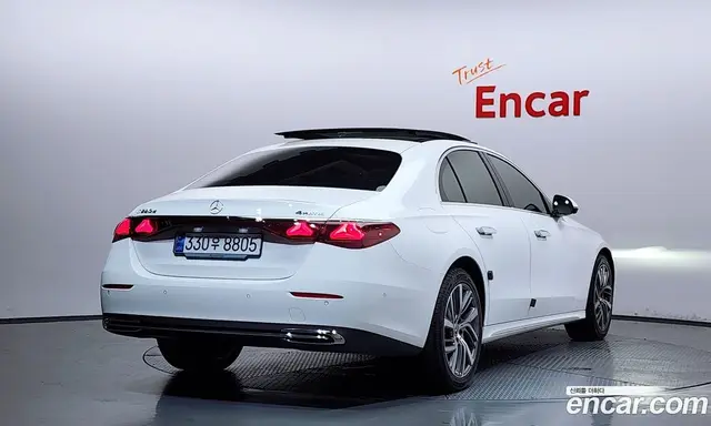 Mercedes-Benz E-Class 2024 2.0 автомат (гидро), миниатюра 2