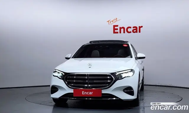 Mercedes-Benz E-Class 2024 2.0 автомат (гидро), миниатюра 3