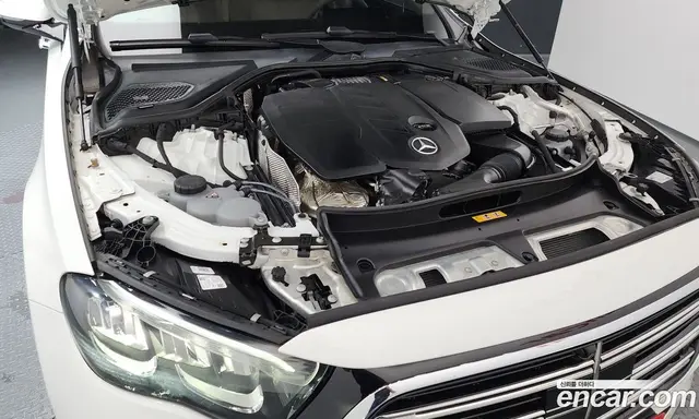 Mercedes-Benz E-Class 2024 2.0 автомат (гидро), миниатюра 6