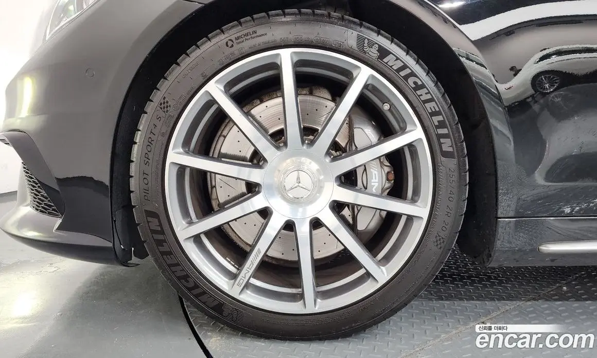 Mercedes-Benz S-Class 2017 5.5 гидро, фото 5 Mercedes-Benz S-Class 2017 5.5 гидро, фото 5