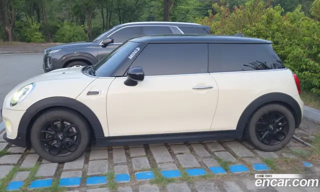 Mini Cooper 2015 1.5 автомат (гидро), миниатюра 2