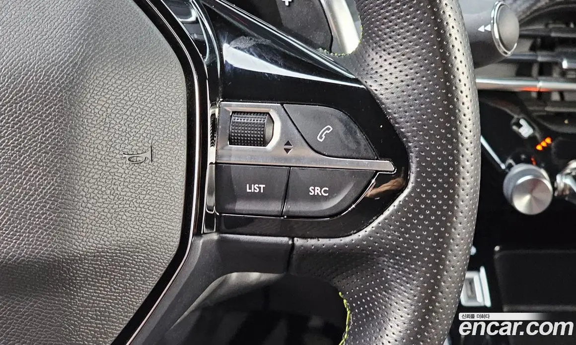 Peugeot 2008 2023 1.5 автомат (гидро), фото 22