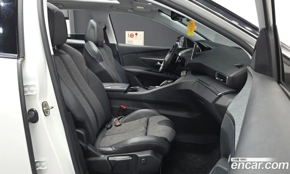 Peugeot 3008 2017 1.6 автомат (гидро), фото 11