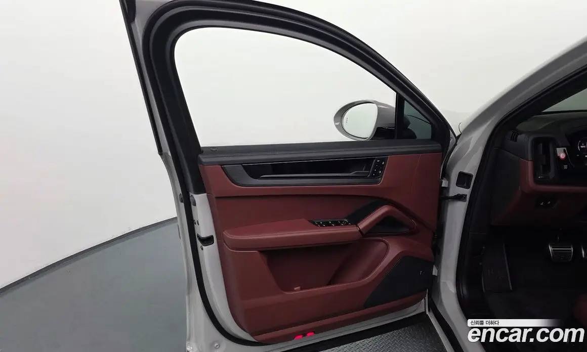 Porsche Cayenne 2025 4.0 автомат (гидро), фото 14