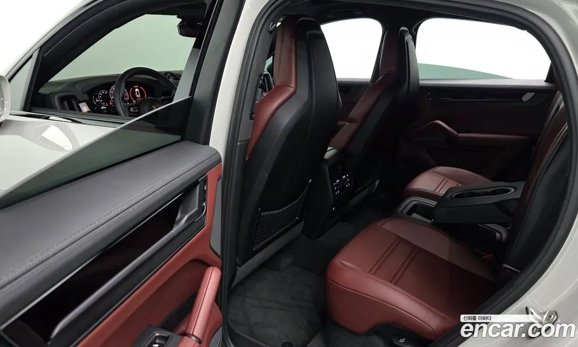 Porsche Cayenne 2025 4.0 автомат (гидро), фото 18