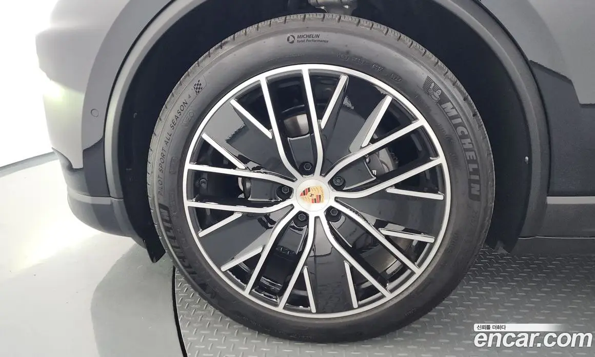 Porsche Macan 2025 0.2 автомат (гидро), фото 5