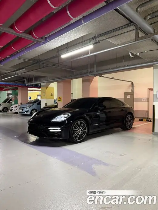 Porsche Panamera, 2022, 19 300 км