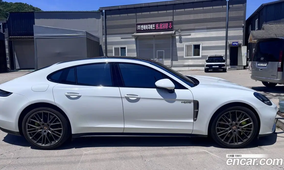 Porsche Panamera 2023 2.9 автомат (гидро), фото 6