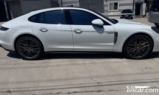 Porsche Panamera 2023 2.9 автомат (гидро), миниатюра 8