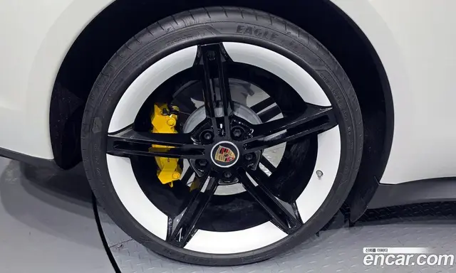 Porsche Taycan 2021 0.1 автомат (гидро), миниатюра 5