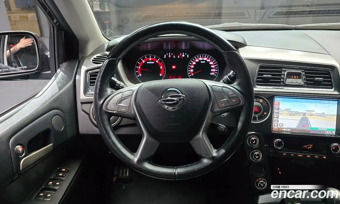 SsangYong Korando 2016 2.0 автомат (гидро), фото 13