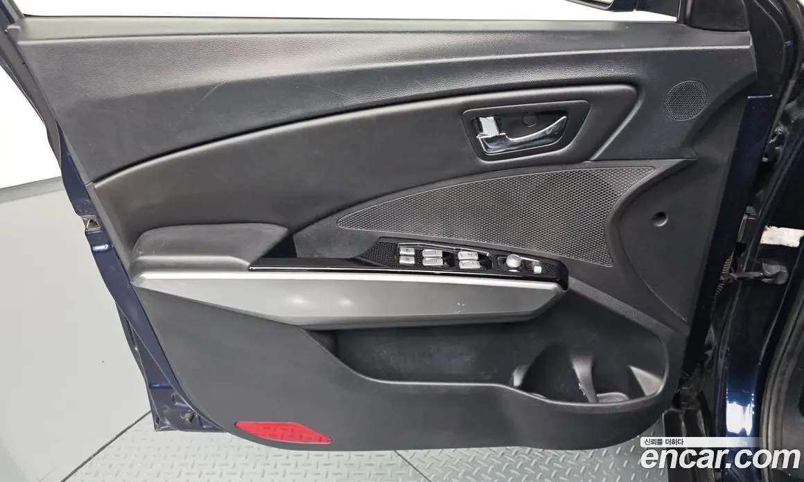 SsangYong TIBOLI 2015 1.6 автомат (гидро), фото 14