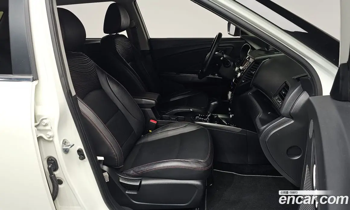SsangYong TIBOLI 2017 1.6 автомат (гидро), фото 16