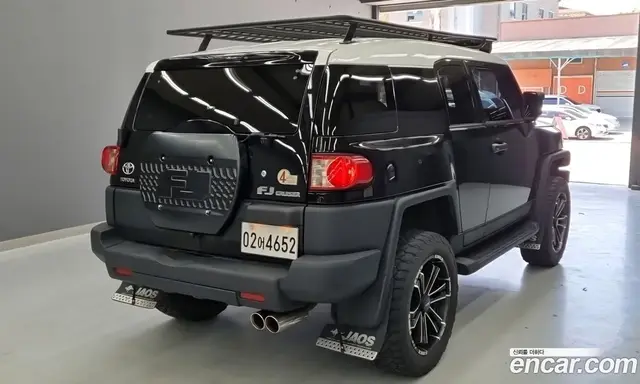 Toyota FJ Cruiser 2010 4.0 автомат (гидро), миниатюра 2 Toyota FJ Cruiser 2010 4.0 автомат (гидро), миниатюра 2
