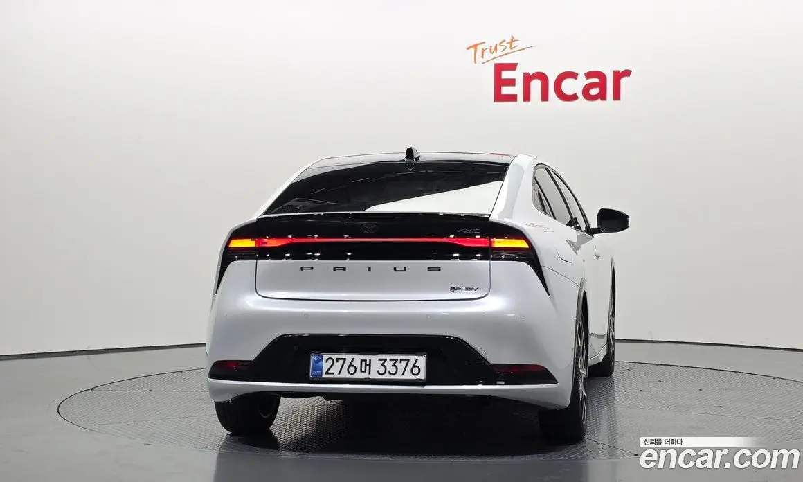 Toyota Prius 2024 2.0 автомат (гидро), фото 4 Toyota Prius 2024 2.0 автомат (гидро), фото 4