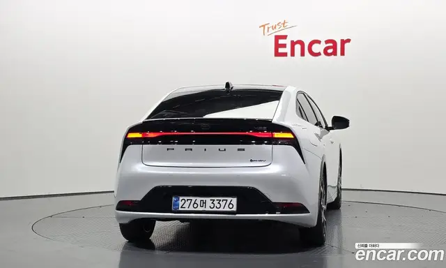 Toyota Prius 2024 2.0 автомат (гидро), миниатюра 4 Toyota Prius 2024 2.0 автомат (гидро), миниатюра 4
