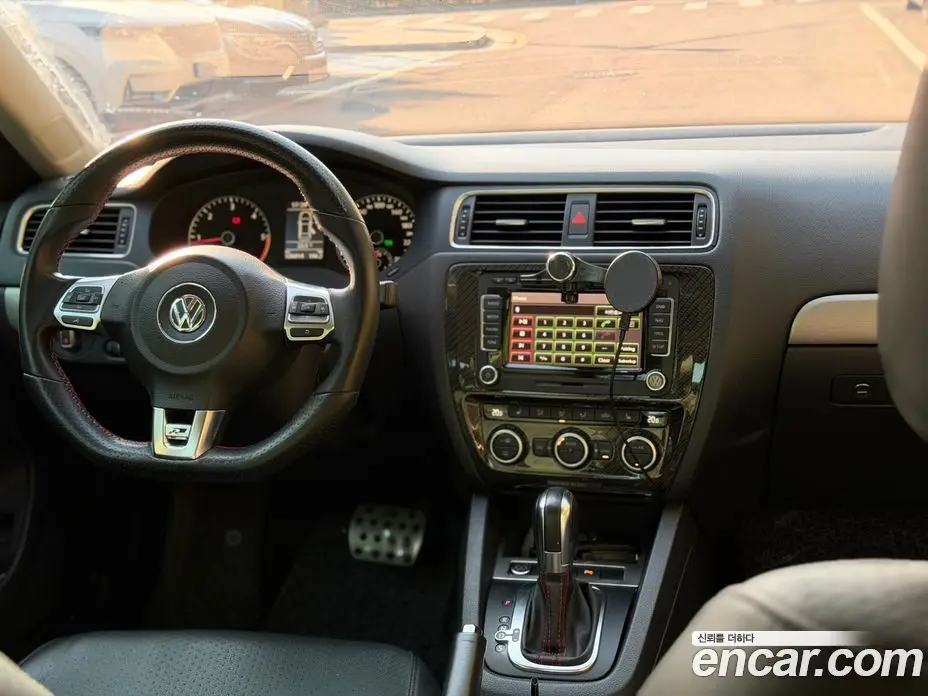 Volkswagen Jetta 2013 2.0 автомат (гидро), фото 8