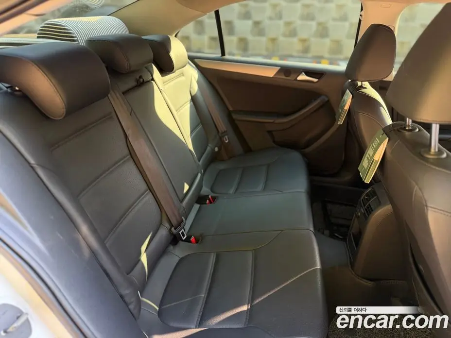 Volkswagen Jetta 2013 2.0 автомат (гидро), фото 10