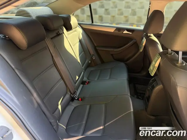 Volkswagen Jetta 2013 2.0 автомат (гидро), миниатюра 10