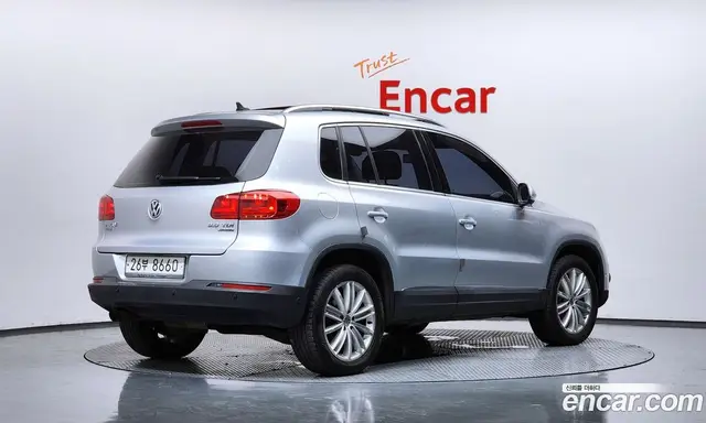 Volkswagen Tiguan 2013 2.0 автомат (гидро), миниатюра 2