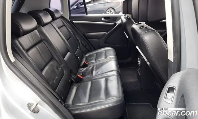 Volkswagen Tiguan 2013 2.0 автомат (гидро), миниатюра 11