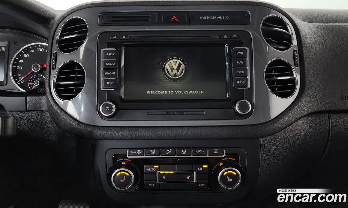 Volkswagen Tiguan 2013 2.0 автомат (гидро), фото 14