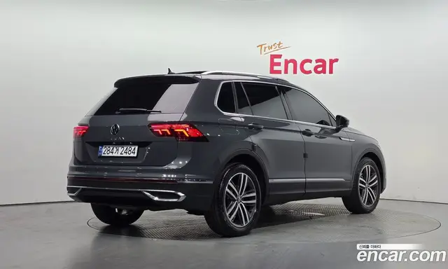 Volkswagen Tiguan 2021 2.0 автомат (гидро), миниатюра 2