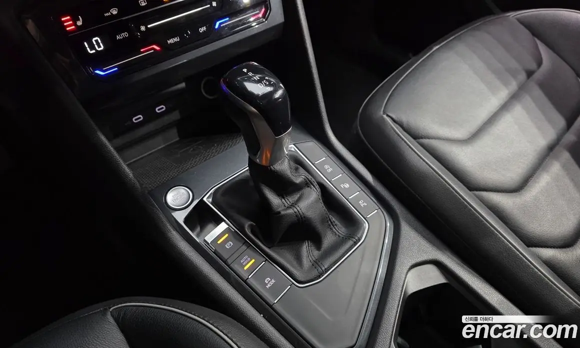 Volkswagen Tiguan 2021 2.0 автомат (гидро), фото 12