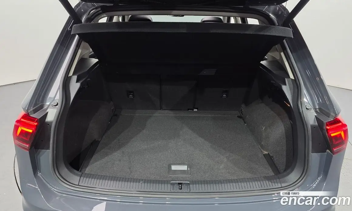 Volkswagen Tiguan 2021 2.0 автомат (гидро), фото 24