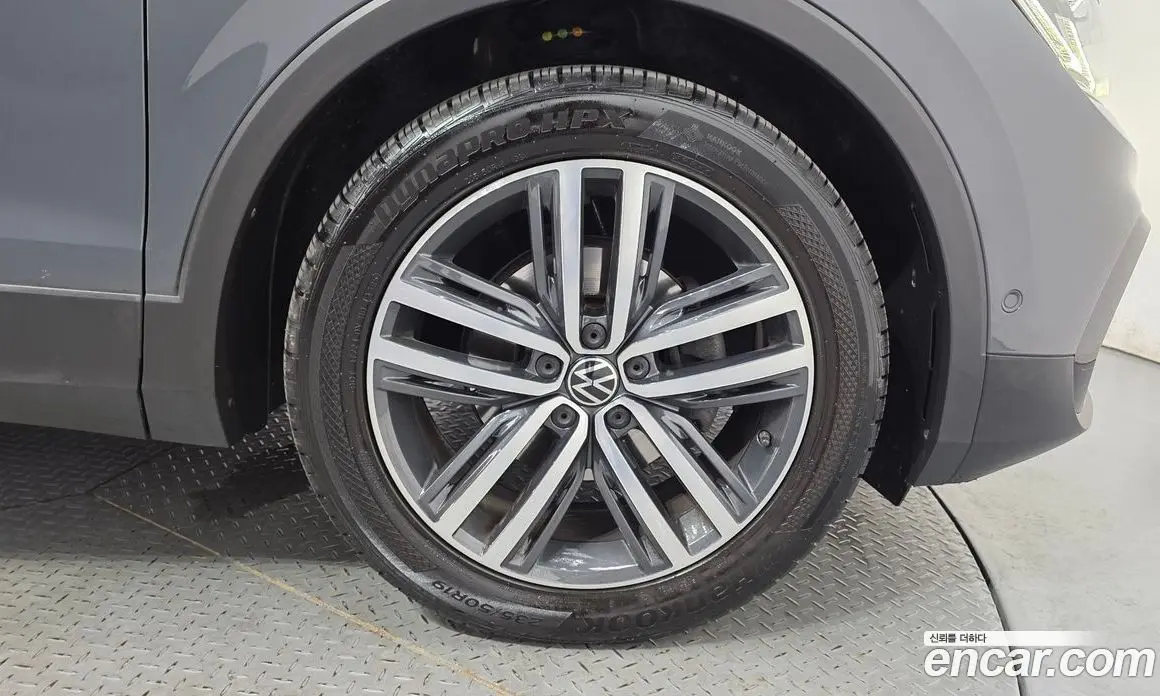 Volkswagen Tiguan 2021 2.0 автомат (гидро), фото 7