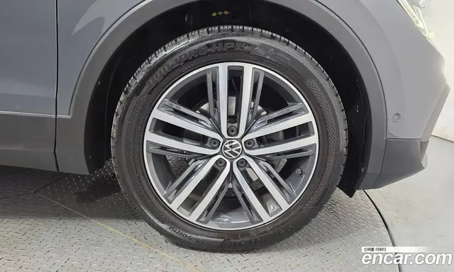 Volkswagen Tiguan 2021 2.0 автомат (гидро), миниатюра 7