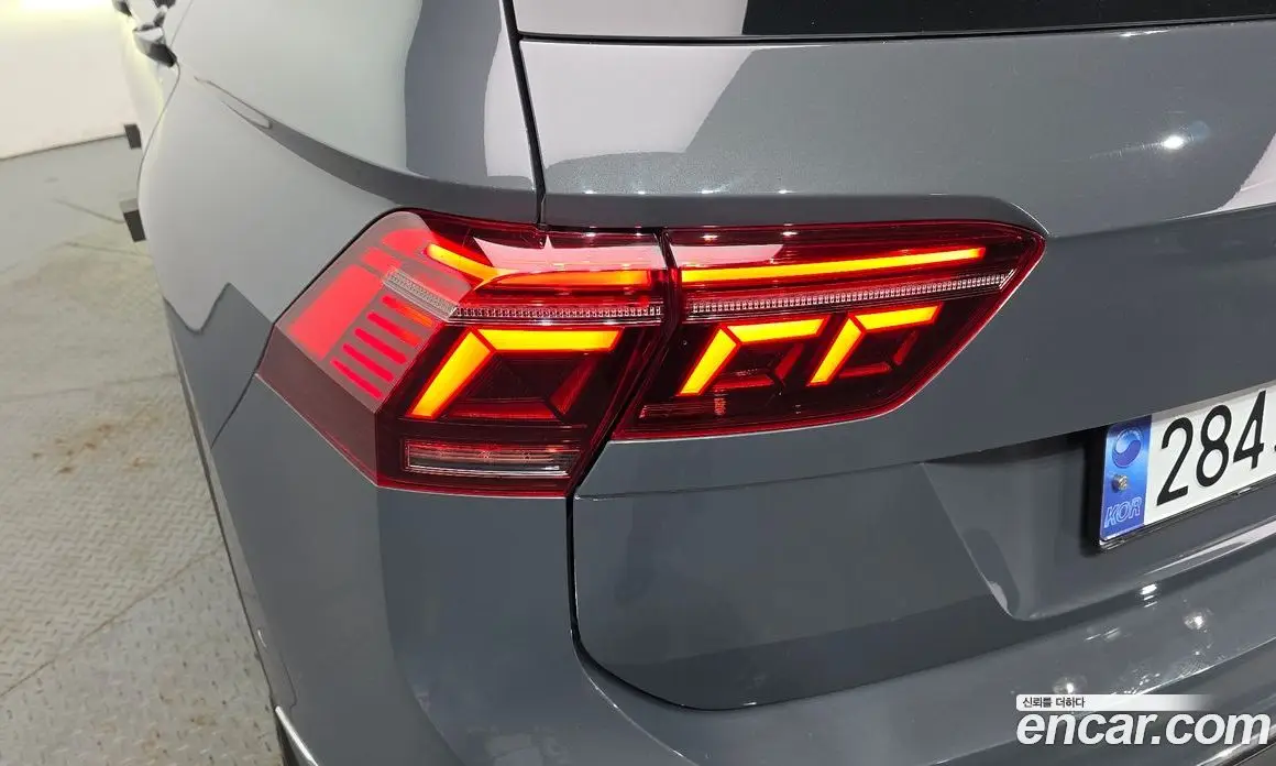 Volkswagen Tiguan 2021 2.0 автомат (гидро), фото 9