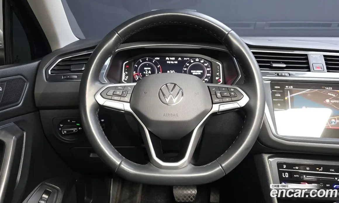 Volkswagen Tiguan 2022 2.0 автомат (гидро), фото 13