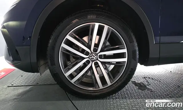 Volkswagen Tiguan 2022 2.0 автомат (гидро), миниатюра 5