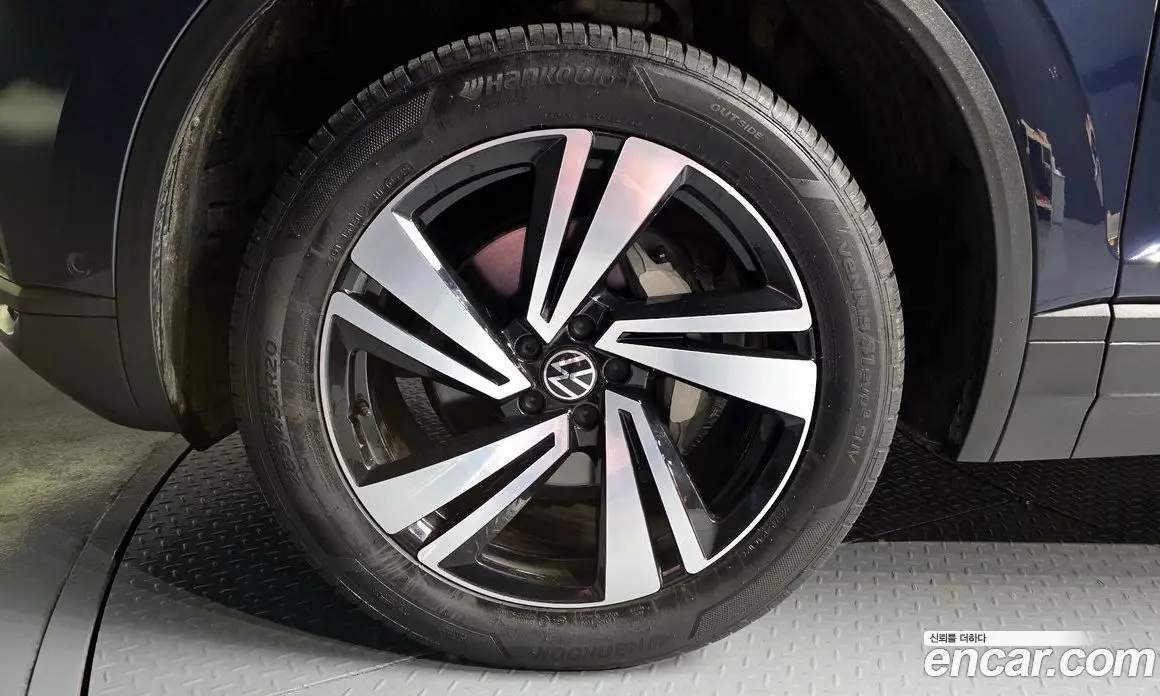 Volkswagen Touareg 2023 3.0 автомат (гидро), фото 5
