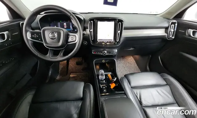 Volvo XC40 2023 2.0 автомат (гидро), миниатюра 7
