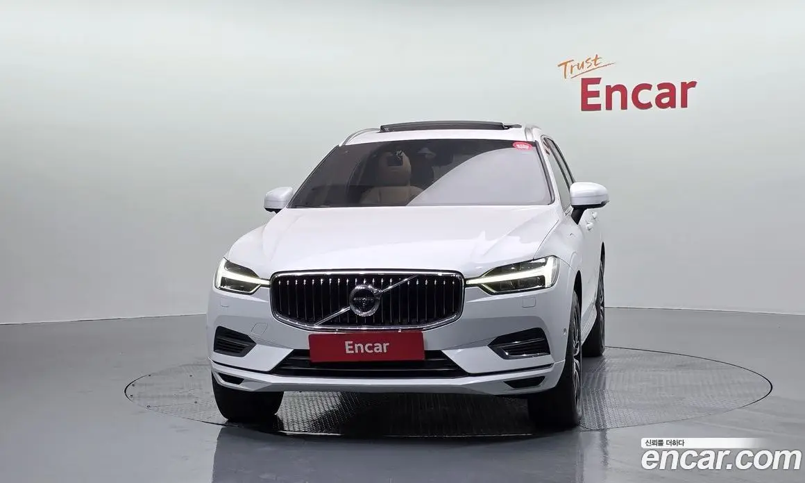 Volvo XC60 2019 2.0 автомат (гидро), фото 3