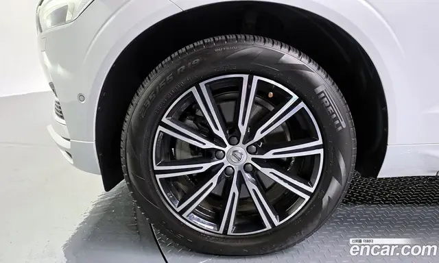 Volvo XC60 2019 2.0 автомат (гидро), миниатюра 5