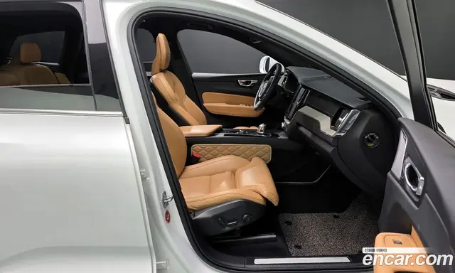 Volvo XC60 2019 2.0 автомат (гидро), миниатюра 10