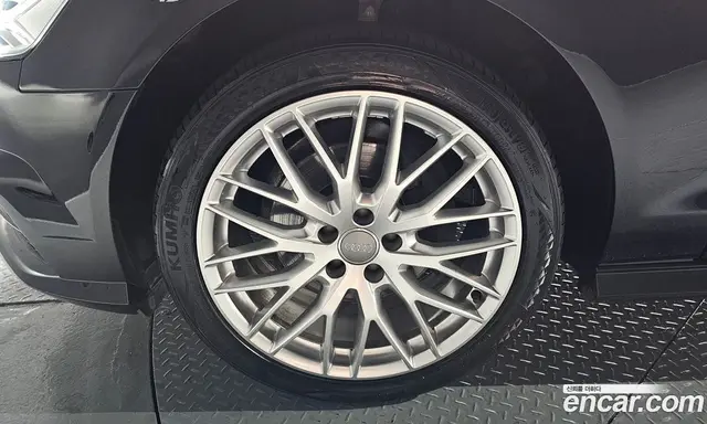Audi A6 2018 2.0 автомат (гидро), миниатюра 5