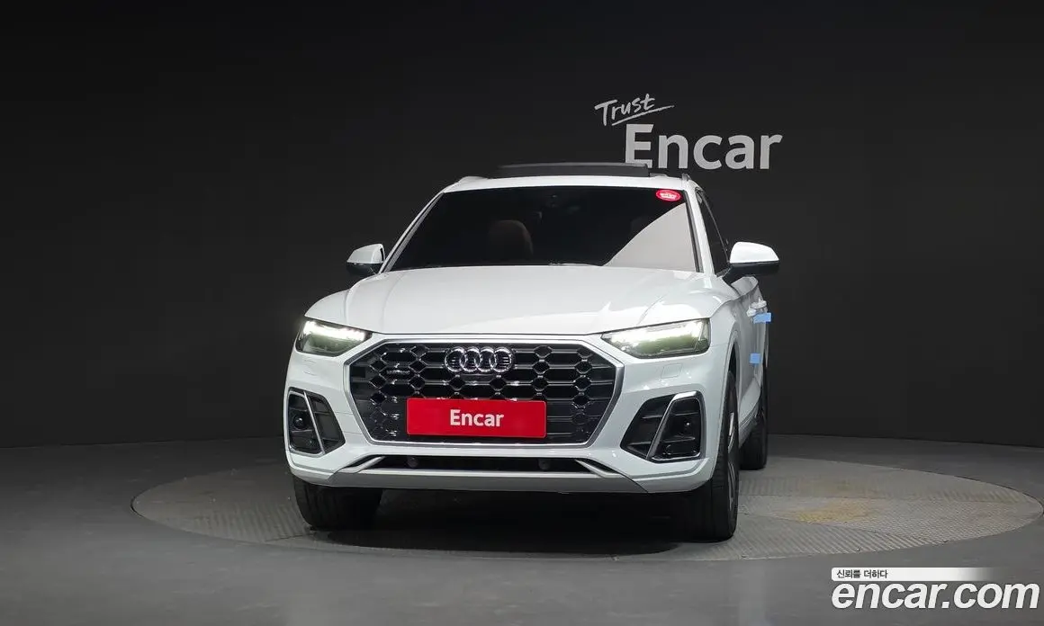 Audi Q5 2021 2.0 автомат (гидро), фото 3