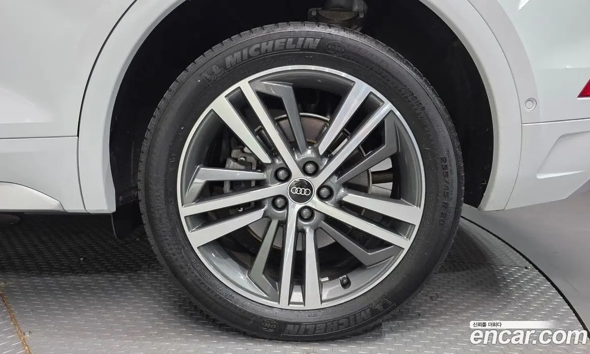 Audi Q5 2021 2.0 автомат (гидро), фото 7