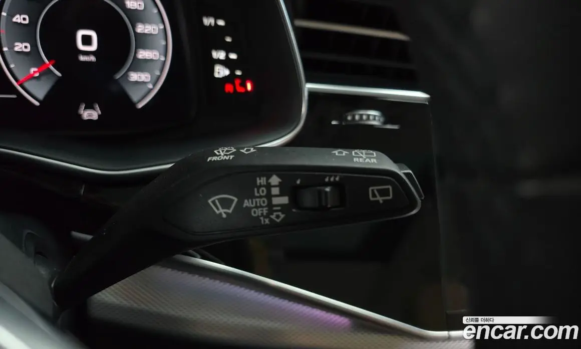 Audi Q7 2023 3.0 автомат (гидро), фото 27