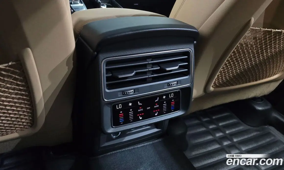 Audi Q7 2023 3.0 автомат (гидро), фото 29